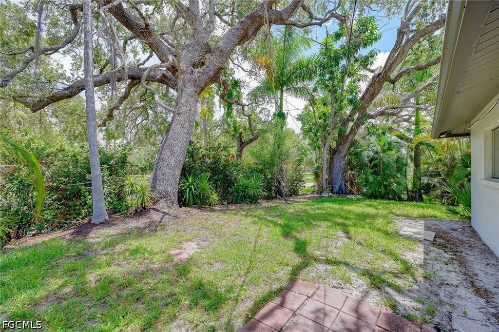 27581 Imperial Shores Boulevard Bonita Springs FL 34134