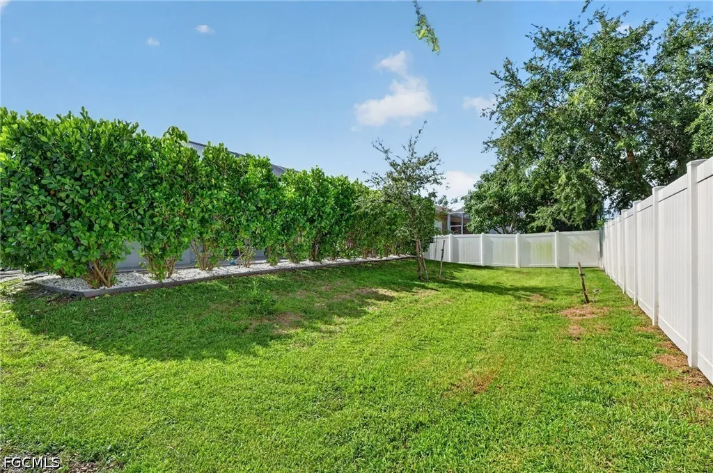 420 SW 29th Avenue Cape Coral FL 33991