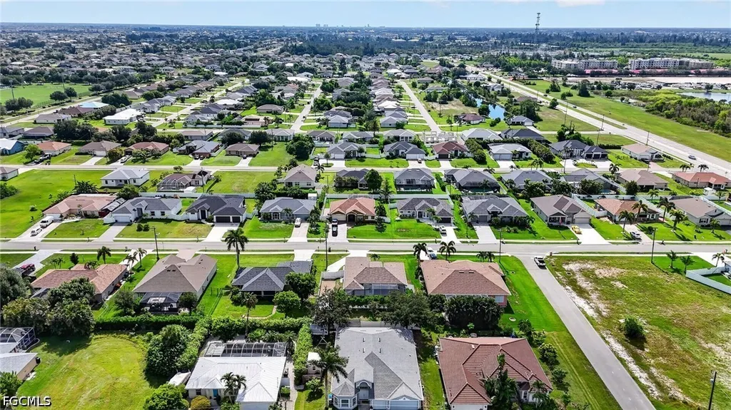 420 SW 29th Avenue Cape Coral FL 33991