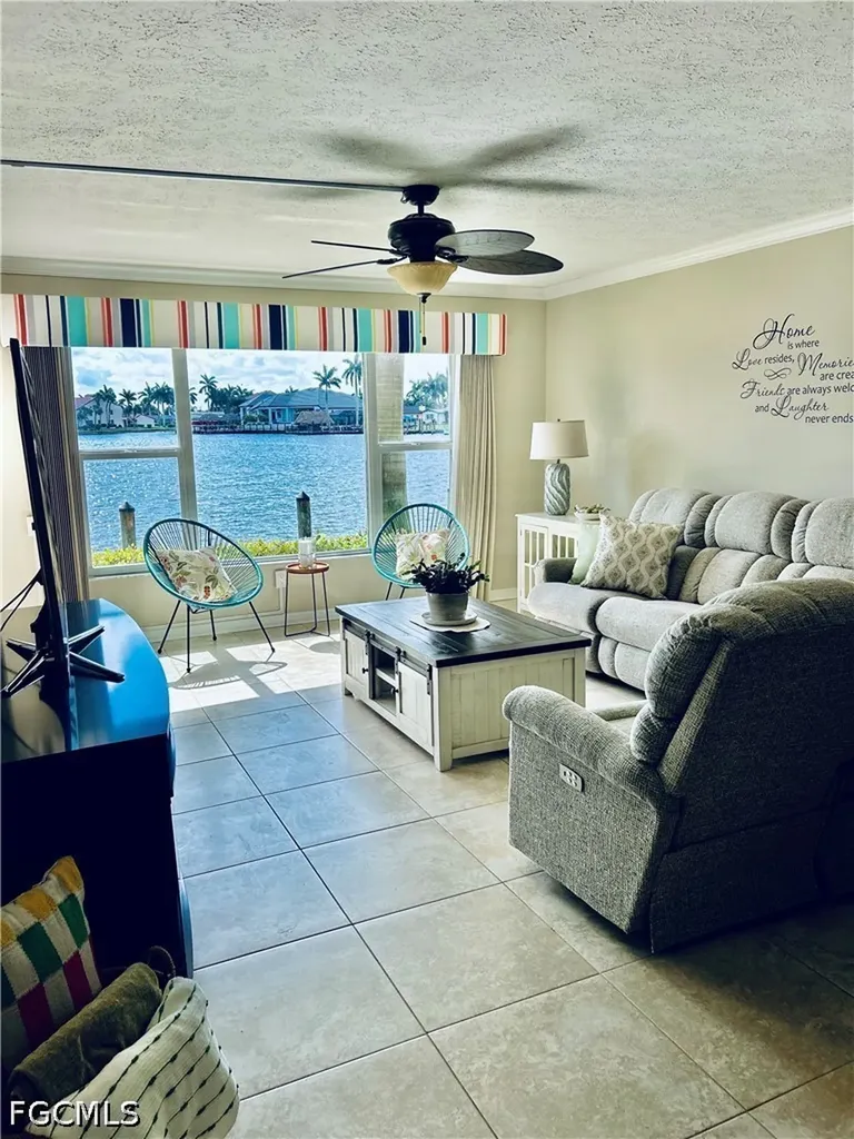 408 Tudor Drive Cape Coral FL 33904