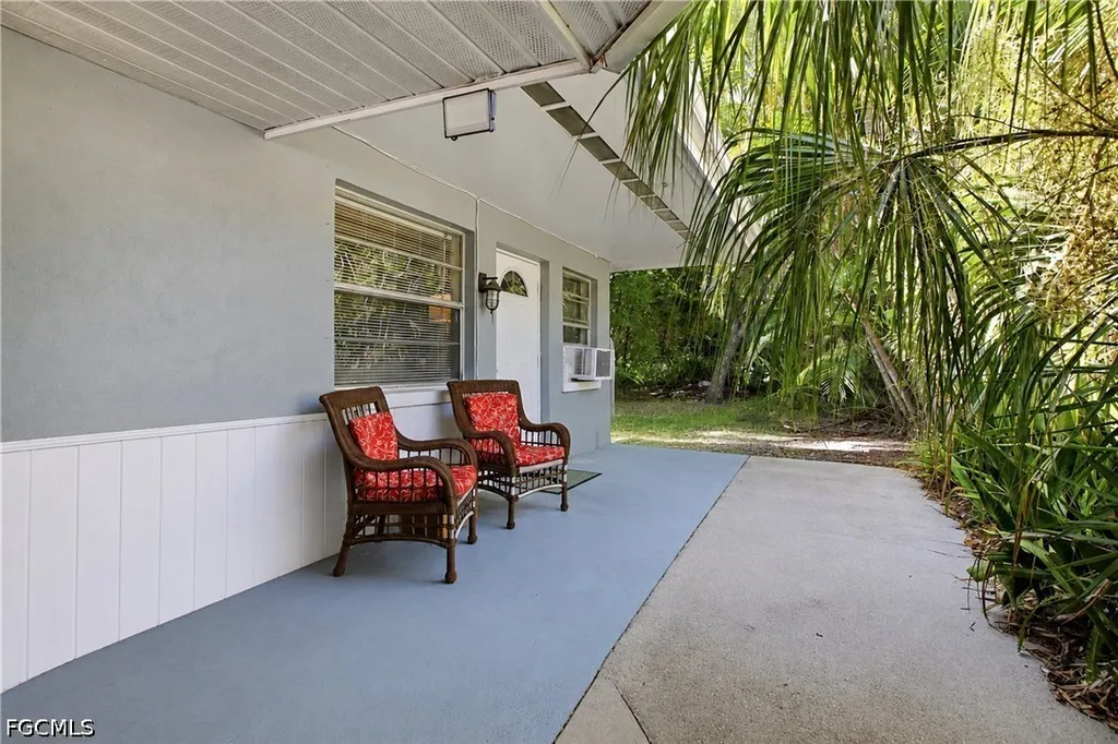 1918 Grace Avenue Fort Myers FL 33901