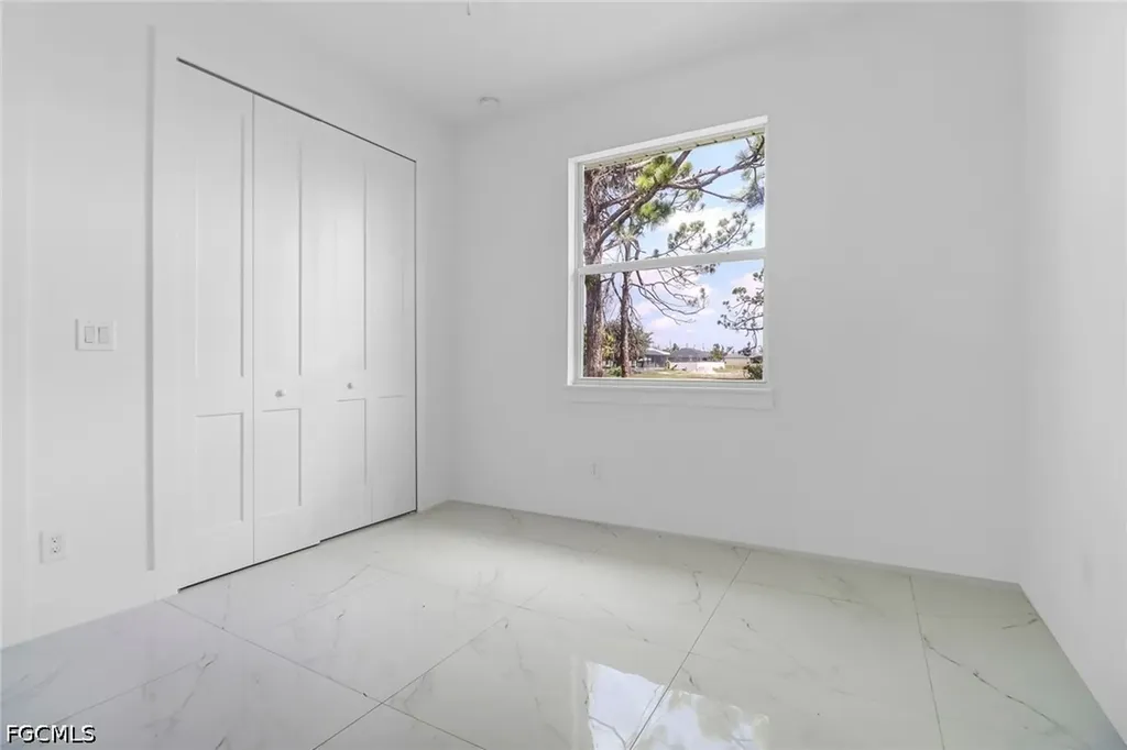 2933 Van Buren Parkway Cape Coral FL 33993