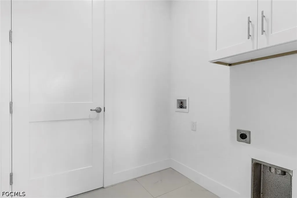 2933 Van Buren Parkway Cape Coral FL 33993