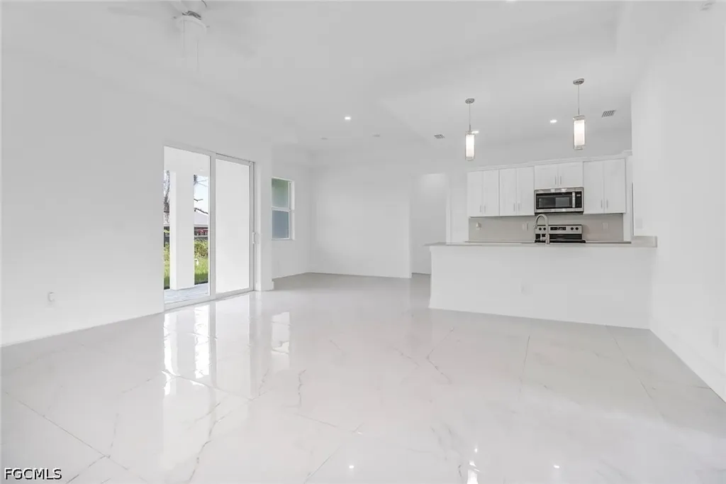 2933 Van Buren Parkway Cape Coral FL 33993