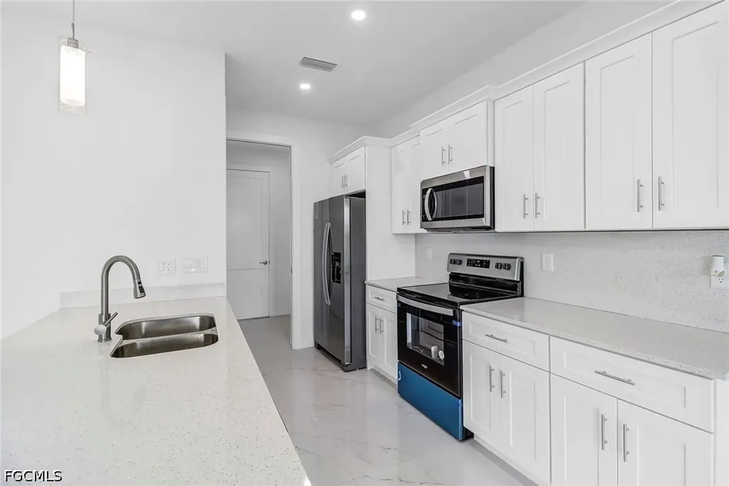 2933 Van Buren Parkway Cape Coral FL 33993