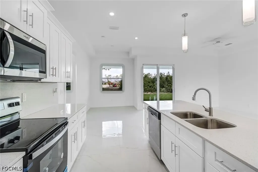 2933 Van Buren Parkway Cape Coral FL 33993