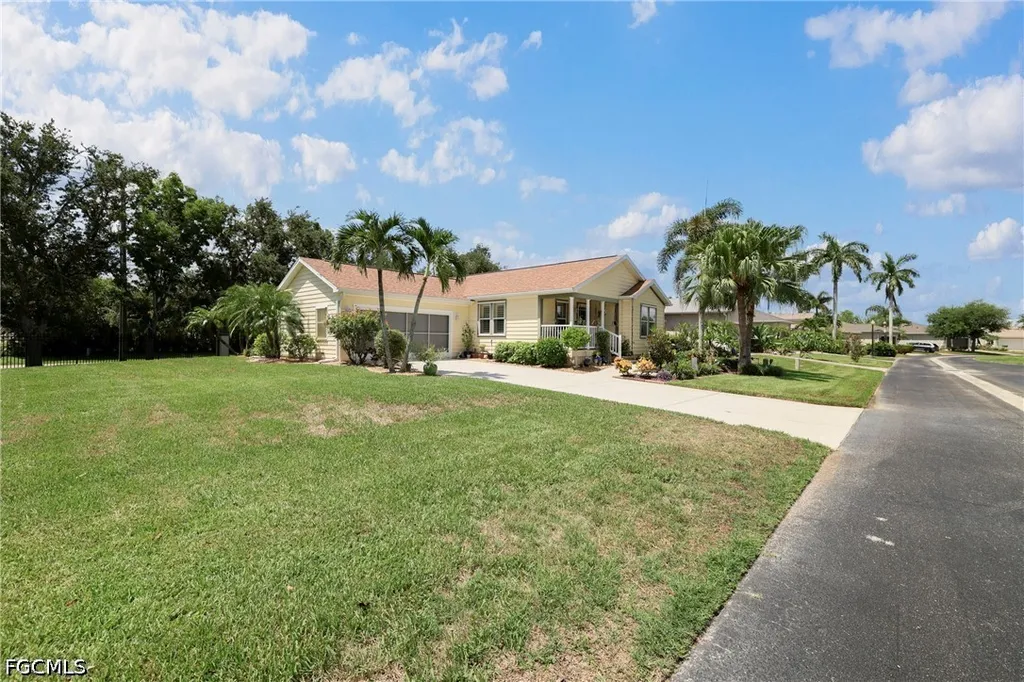 24500 Rio Villa Lakes Circle Punta Gorda FL 33950