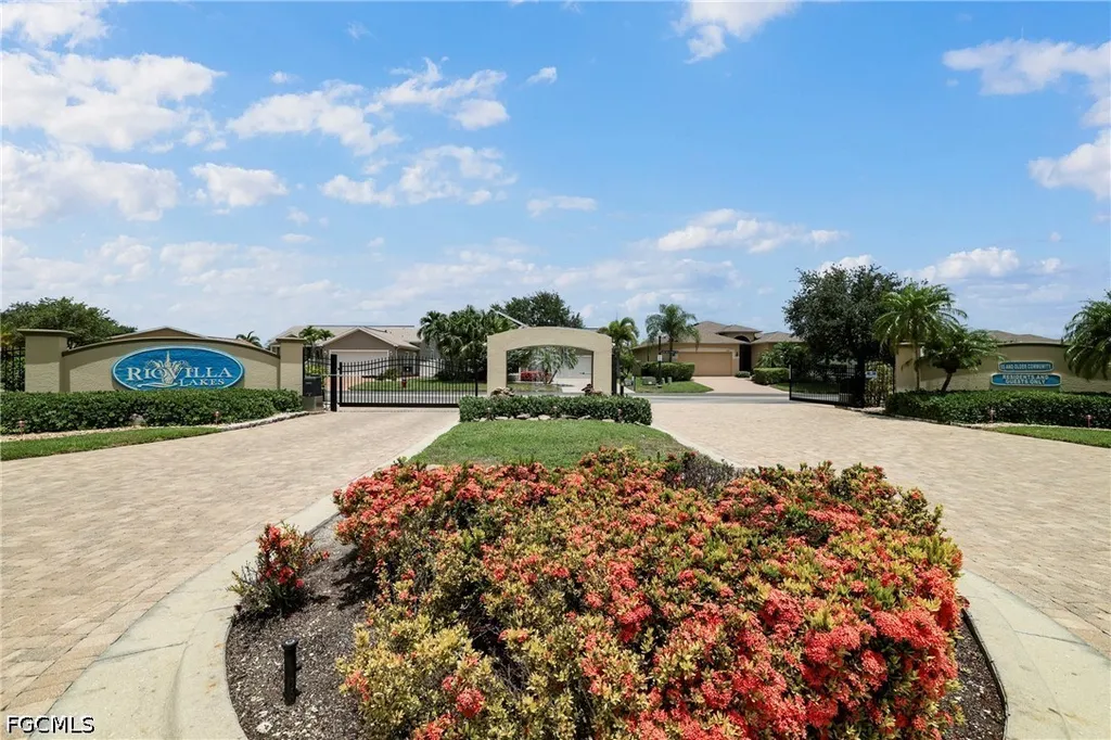 24500 Rio Villa Lakes Circle Punta Gorda FL 33950