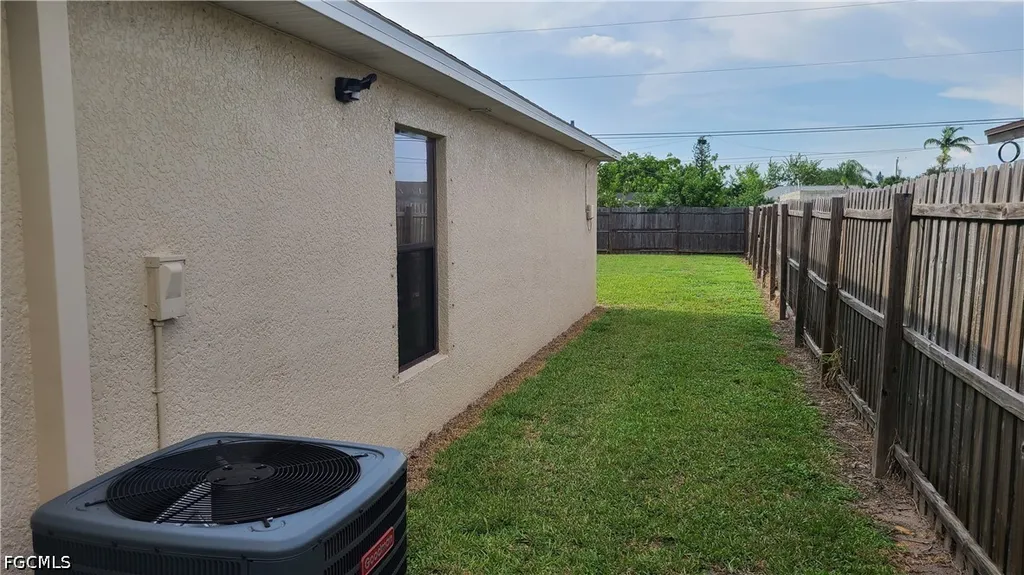 115 SE 12th Terrace Cape Coral FL 33990