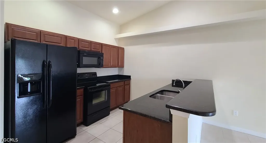 115 SE 12th Terrace Cape Coral FL 33990