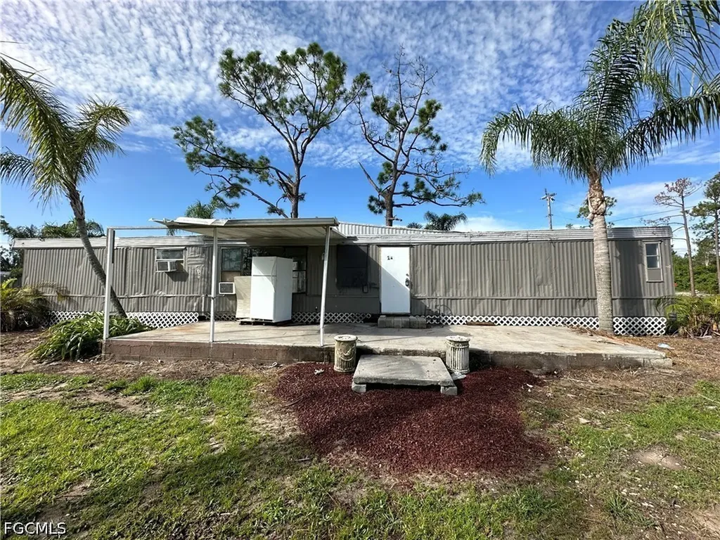 8086 Heck Drive North Fort Myers FL 33917