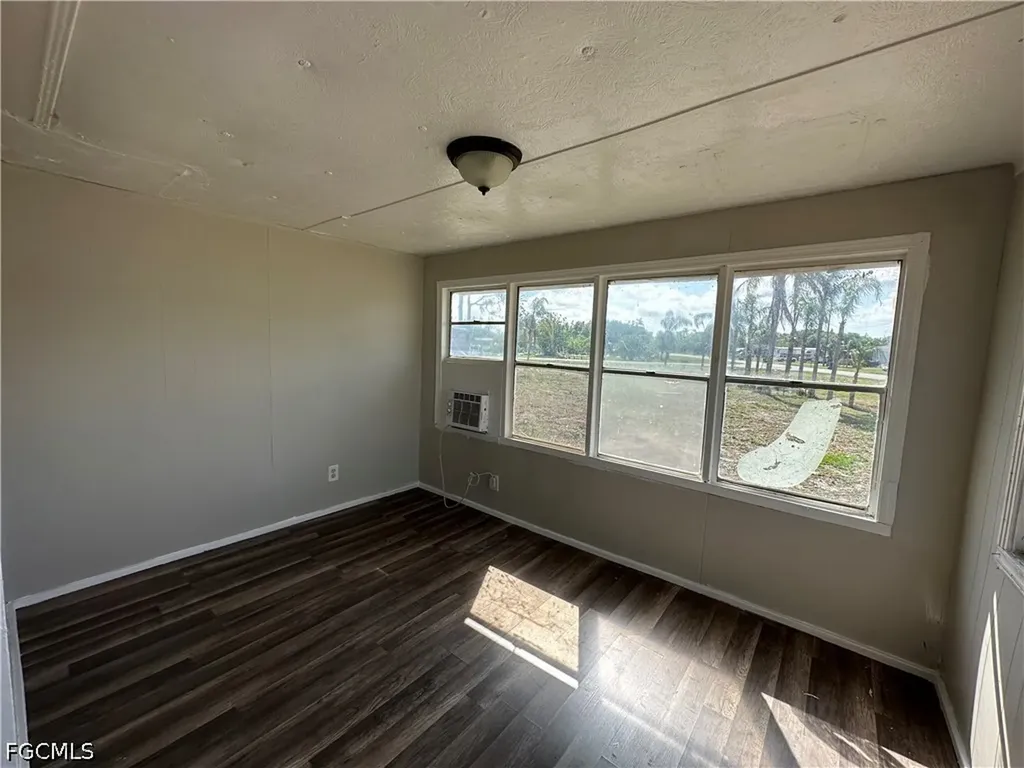 8086 Heck Drive North Fort Myers FL 33917