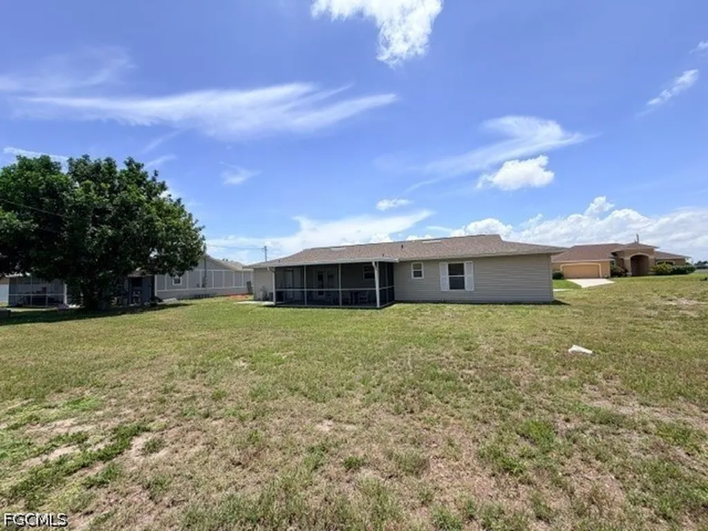 3012 SW 6th Avenue Cape Coral FL 33914