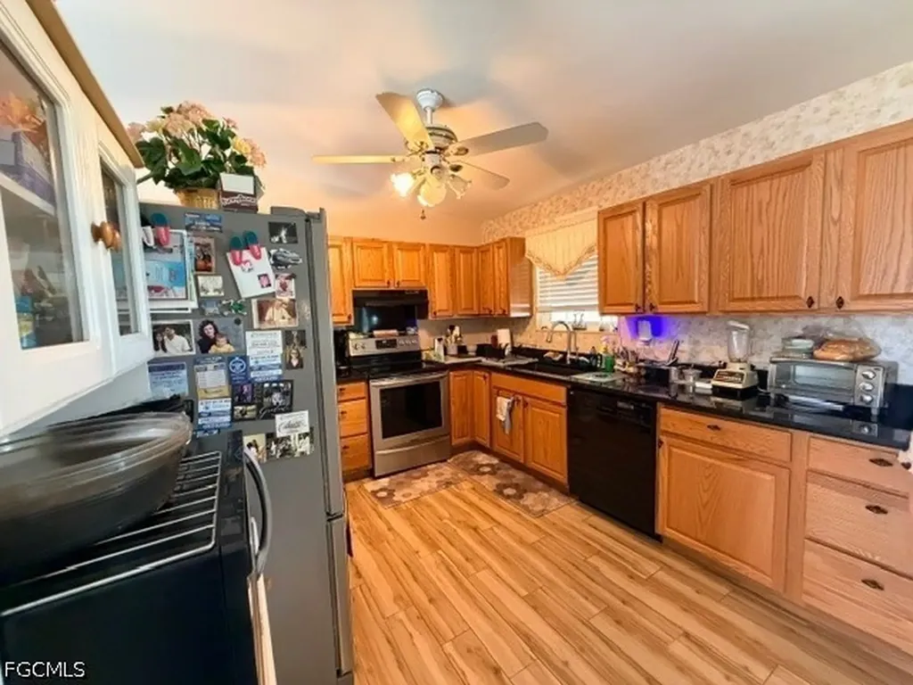 3012 SW 6th Avenue Cape Coral FL 33914