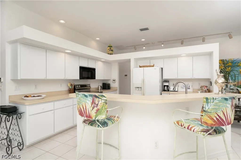 4916 SW 11th Place Cape Coral FL 33914