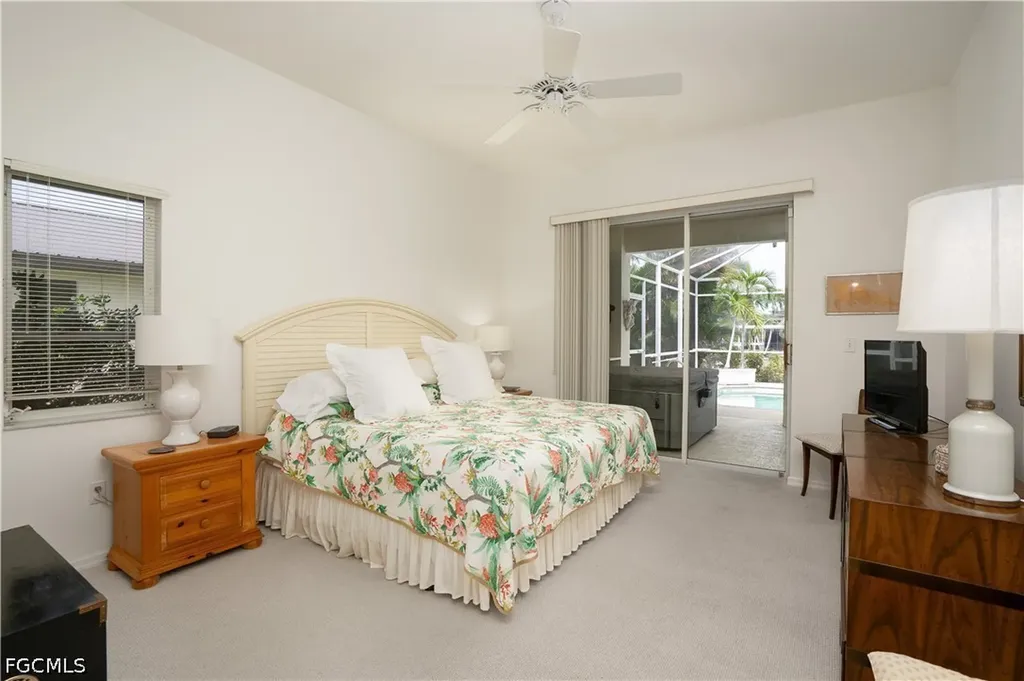 4916 SW 11th Place Cape Coral FL 33914