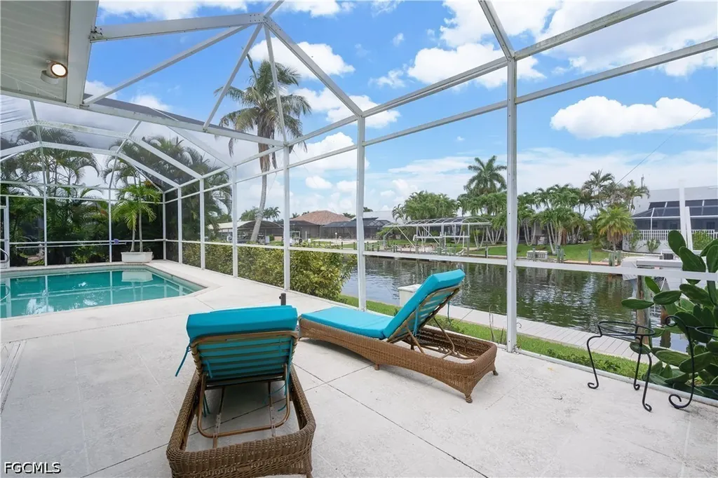 4916 SW 11th Place Cape Coral FL 33914
