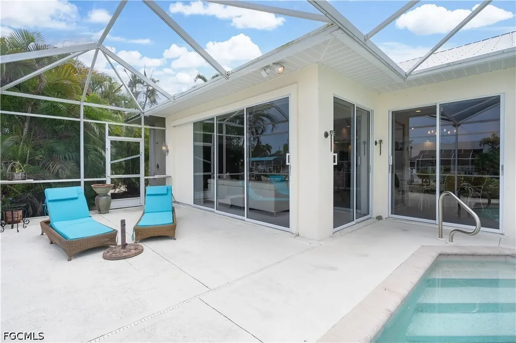 4916 SW 11th Place Cape Coral FL 33914