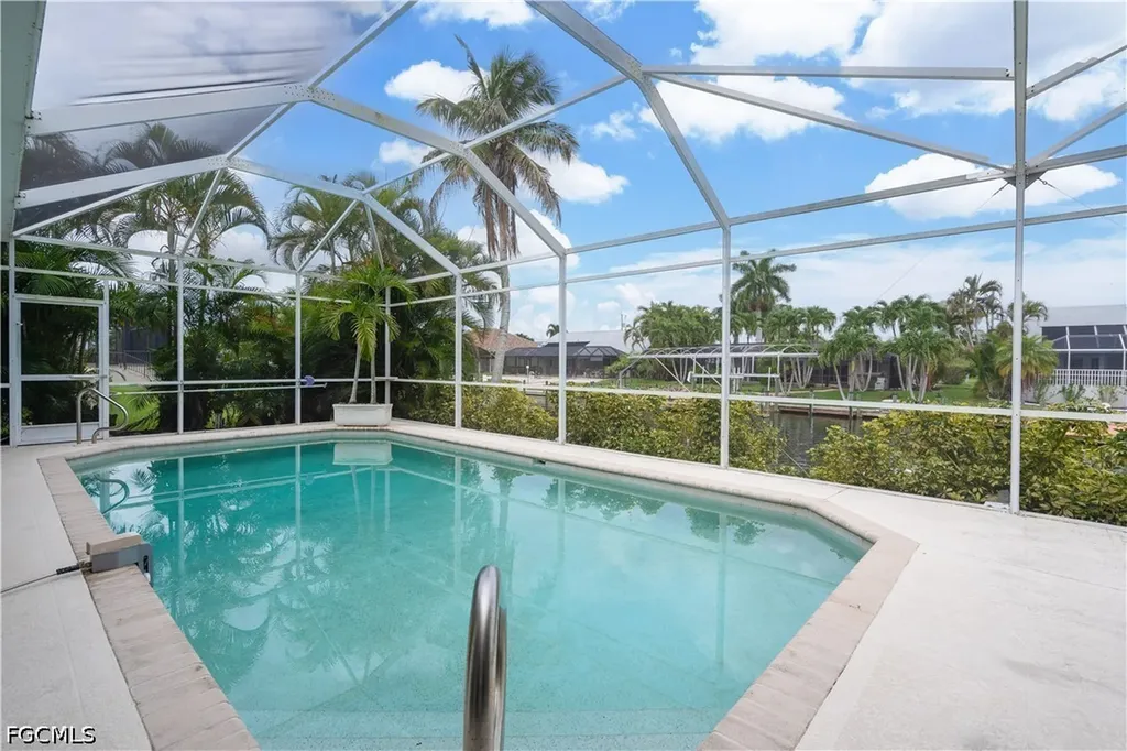 4916 SW 11th Place Cape Coral FL 33914