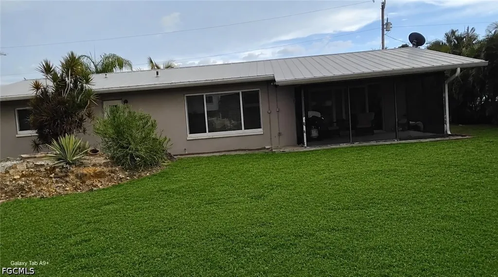 1749 Bikini Court Cape Coral FL 33904