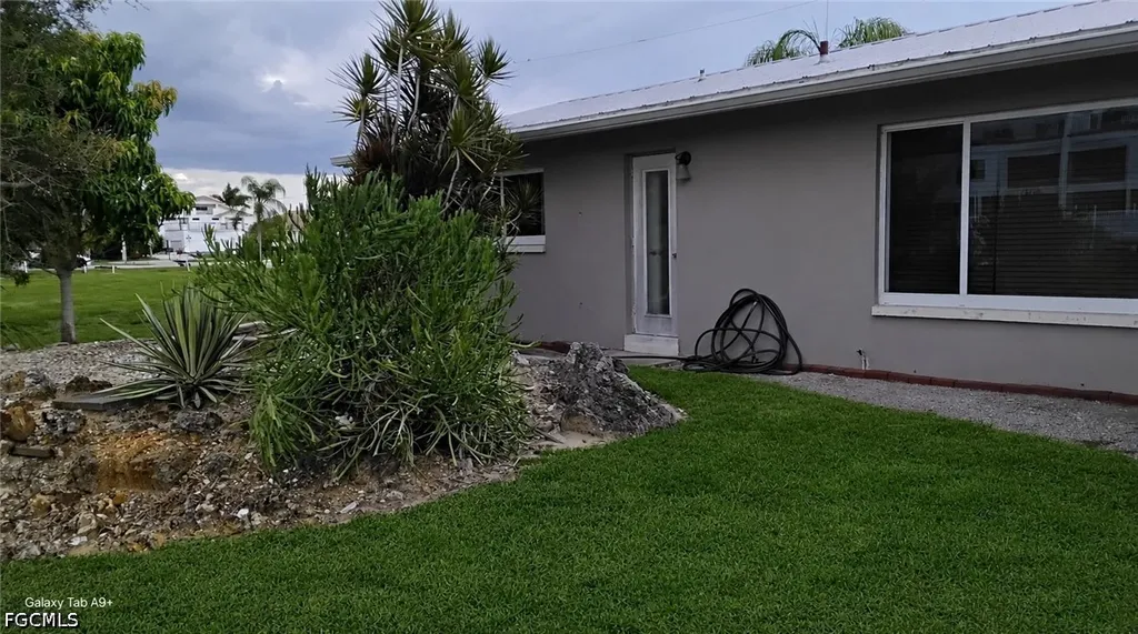 1749 Bikini Court Cape Coral FL 33904