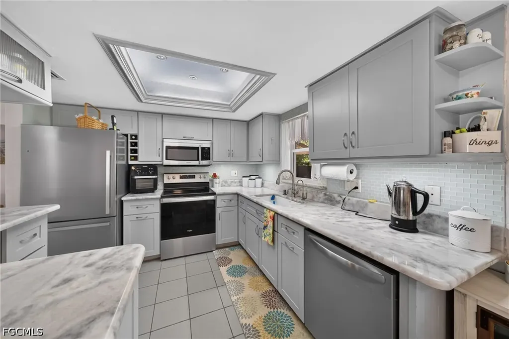 1212 SE 15th Street Cape Coral FL 33990