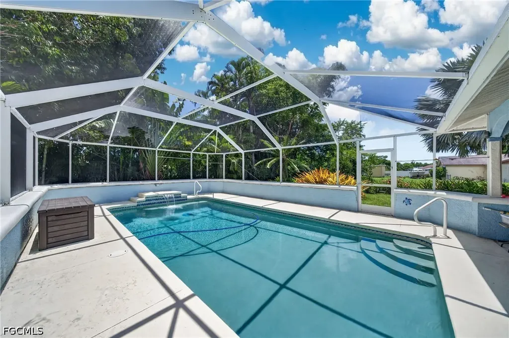 1212 SE 15th Street Cape Coral FL 33990
