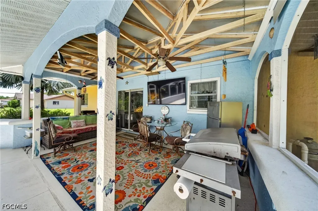 1212 SE 15th Street Cape Coral FL 33990