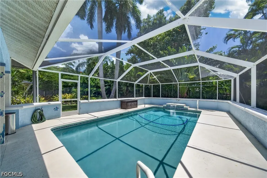 1212 SE 15th Street Cape Coral FL 33990