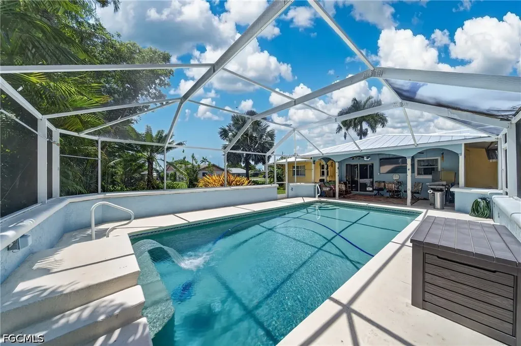 1212 SE 15th Street Cape Coral FL 33990