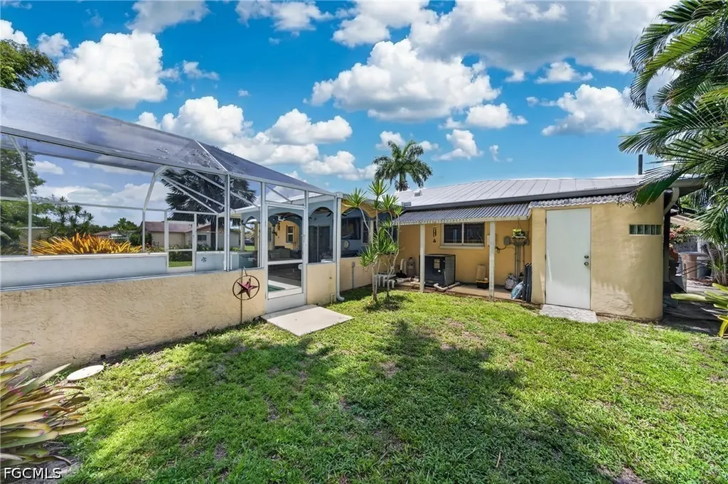 1212 SE 15th Street Cape Coral FL 33990