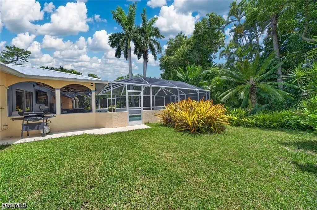 1212 SE 15th Street Cape Coral FL 33990