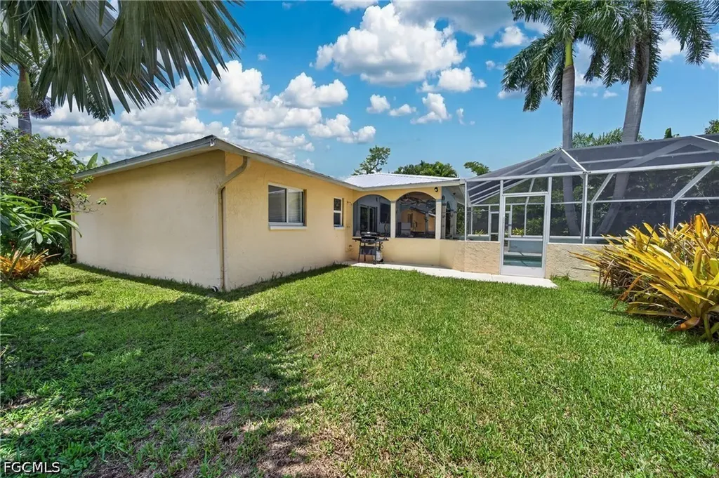 1212 SE 15th Street Cape Coral FL 33990