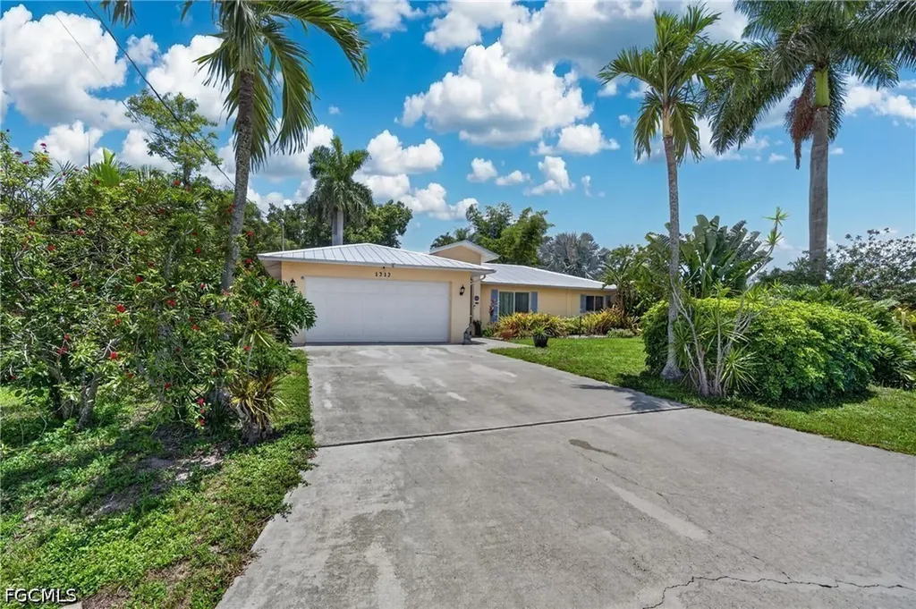 1212 SE 15th Street Cape Coral FL 33990