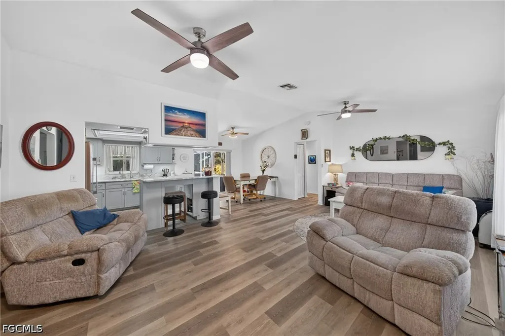 1212 SE 15th Street Cape Coral FL 33990