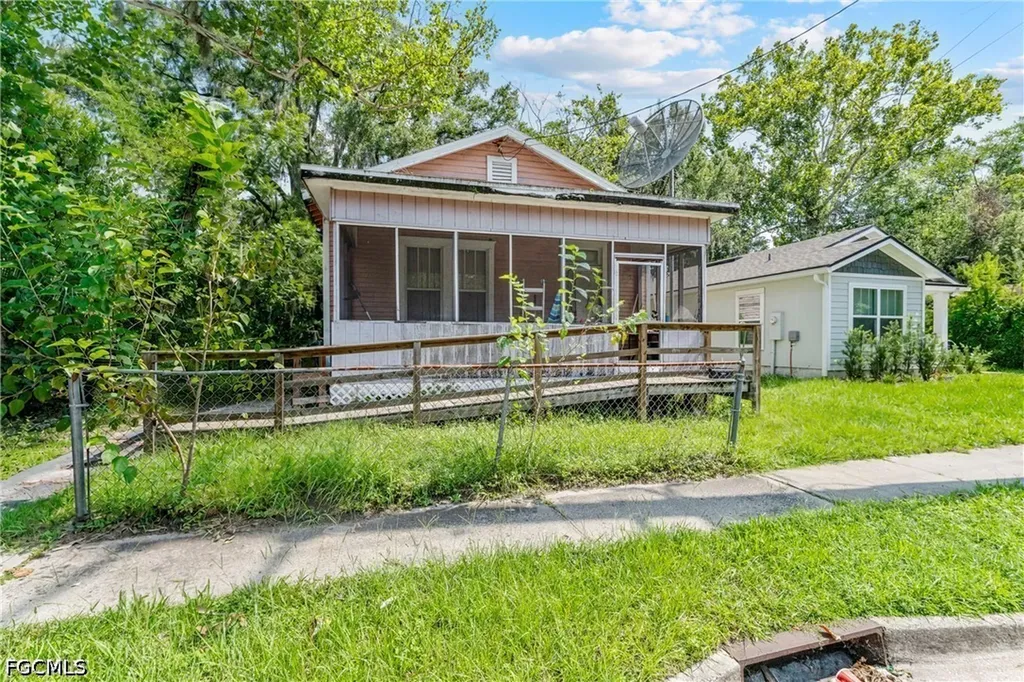 1843 W 26th Street Jacksonville FL 32209