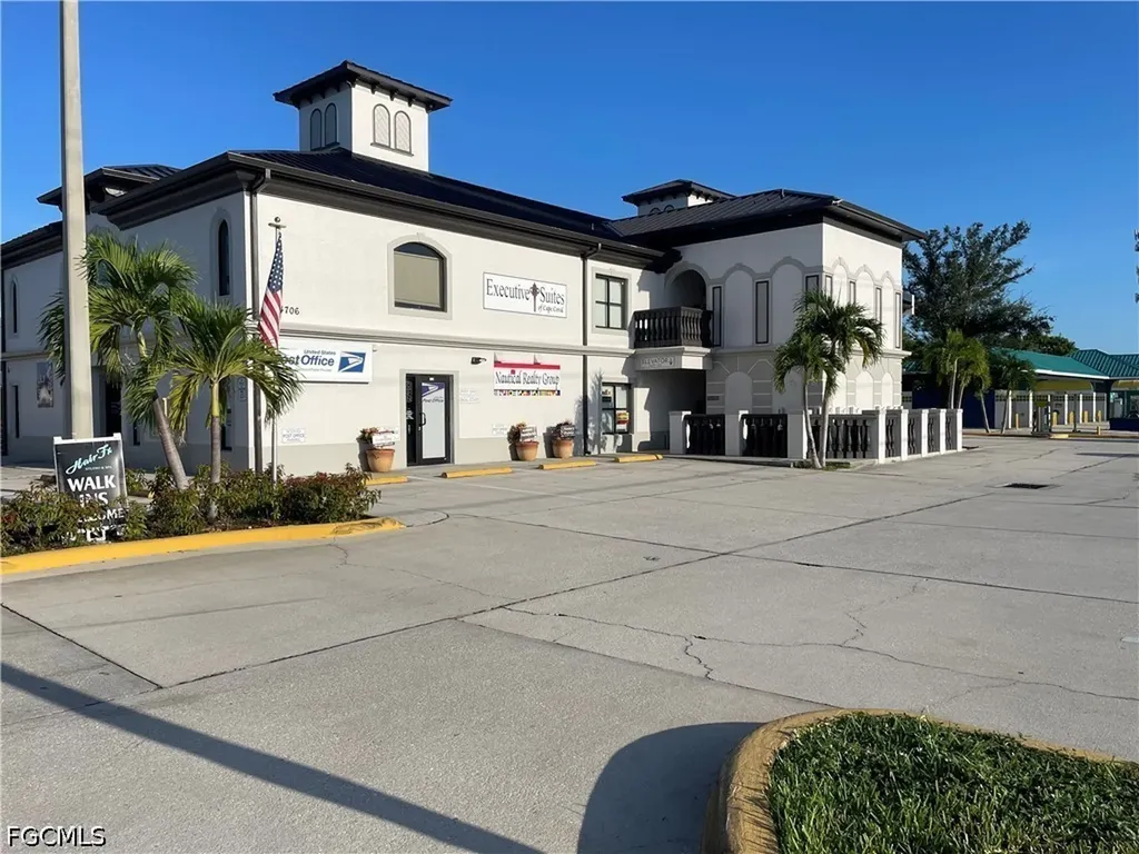 4706 Chiquita Boulevard S Cape Coral FL 33914