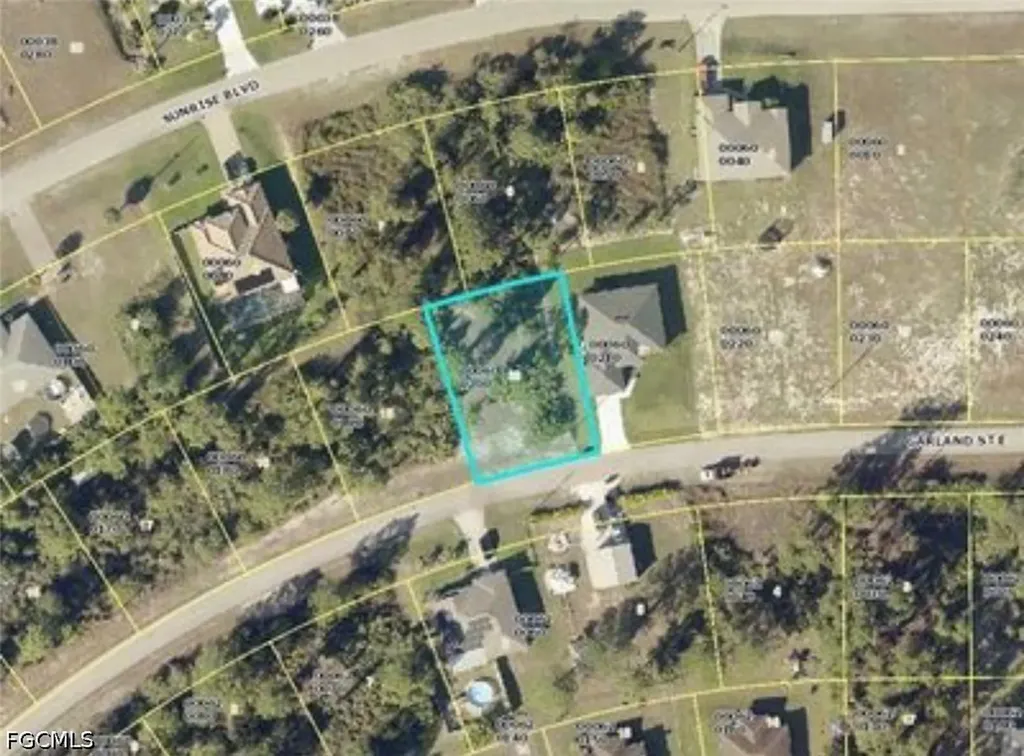 869 Garland Street E Lehigh Acres FL 33974