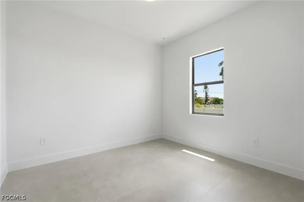 343 NE 15th Street Cape Coral FL 33909