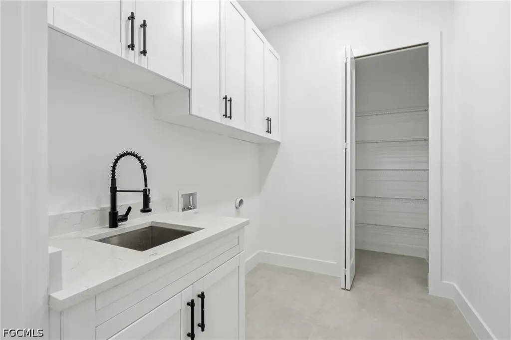 343 NE 15th Street Cape Coral FL 33909