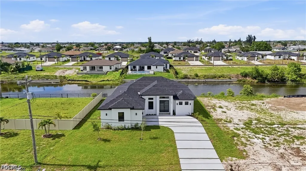 343 NE 15th Street Cape Coral FL 33909