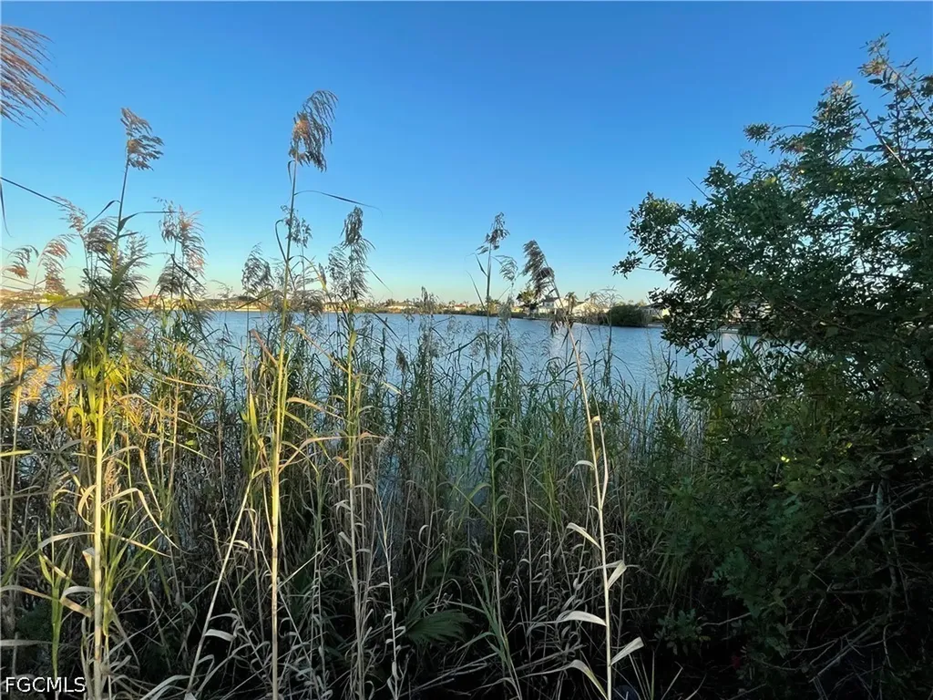 1701 NW 14th Avenue Cape Coral FL 33993