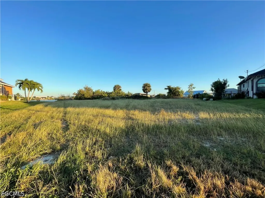 1701 NW 14th Avenue Cape Coral FL 33993