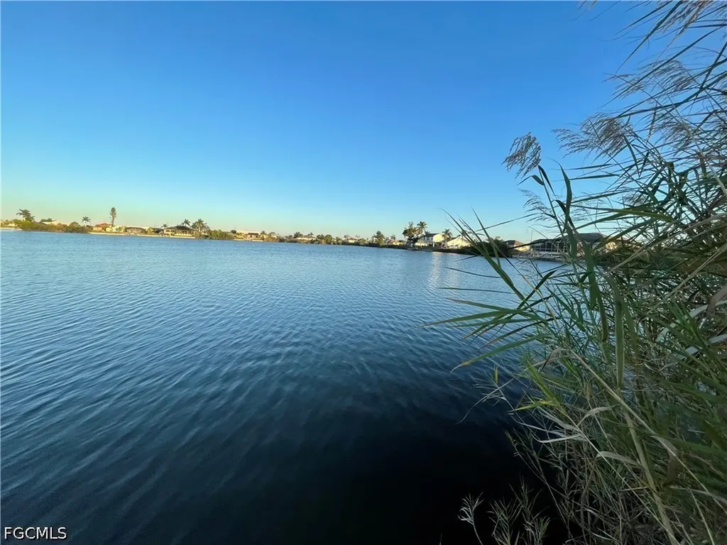 1701 NW 14th Avenue Cape Coral FL 33993