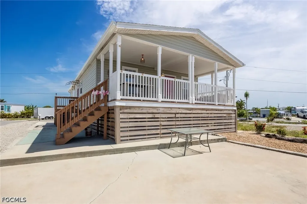 ST. James City FL, 3822 Blueberry Lane