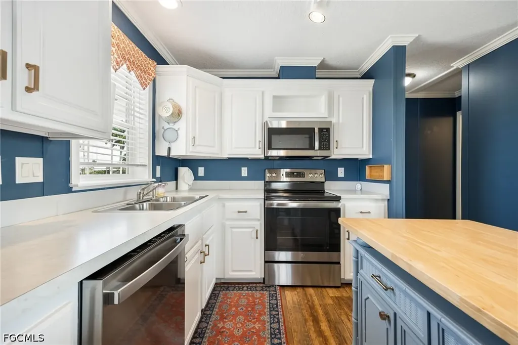 3822 Blueberry Lane St. James City FL 33956