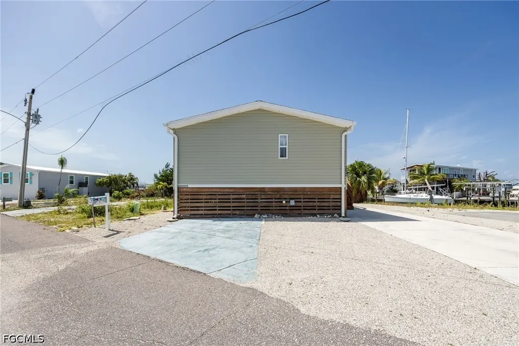 3822 Blueberry Lane St. James City FL 33956