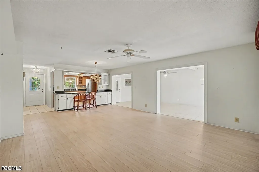 856 Pangola Drive North Fort Myers FL 33903