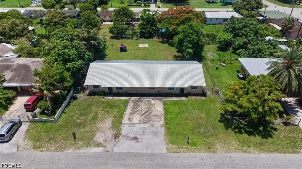 330 W Obispo Avenue Clewiston FL 33440