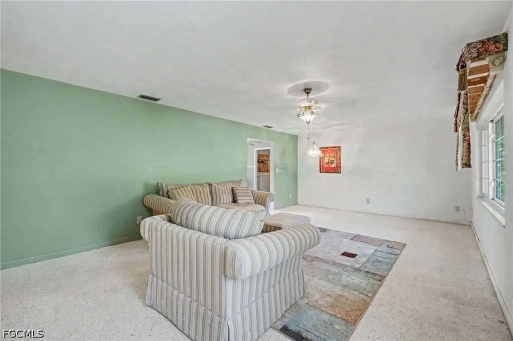 1564 Ixora Drive North Fort Myers FL 33917
